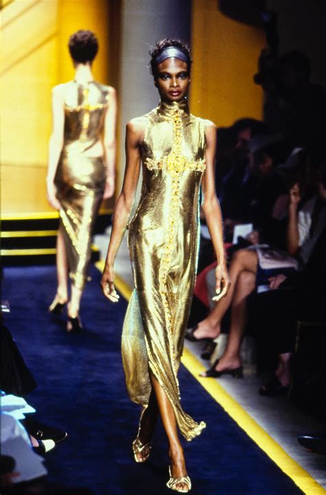 versace haute couture 1997|atelier versace fashion show.